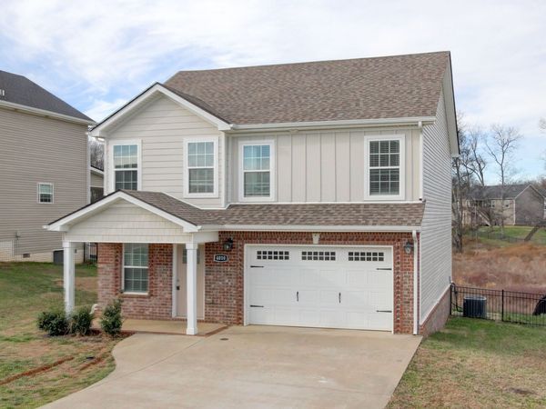 4010 Fort Sumter Dr, Clarksville, TN 37042