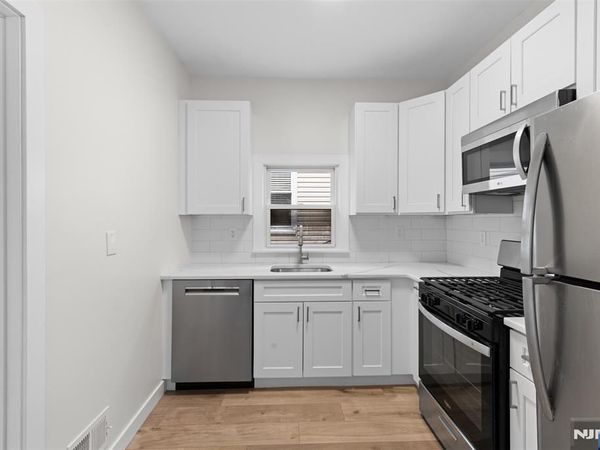 3 Edison Place 1, EAST RUTHERFORD, NJ 07073
