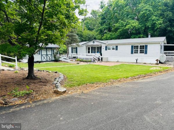 15134 N YOUNG ROAD , GREENCASTLE, PA 17225