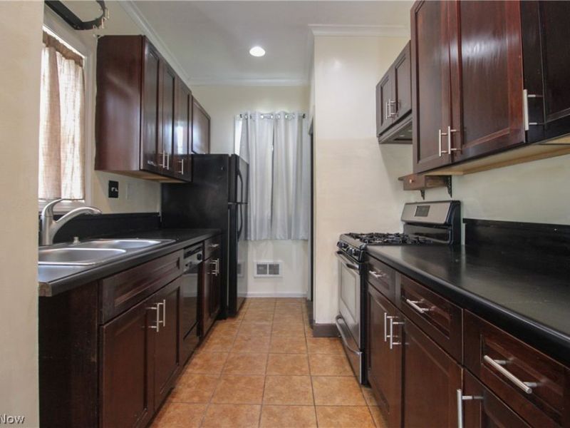 1654 Everett Avenue, Poland, OH 44514 Photo 9
