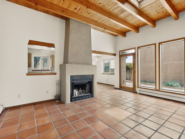 2036 Placita De Quedo, Santa Fe, NM 87505