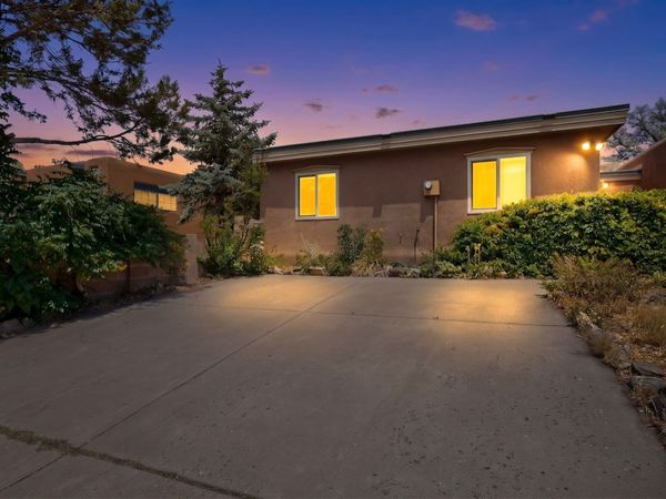 2036 Placita De Quedo , Santa Fe, NM 87505