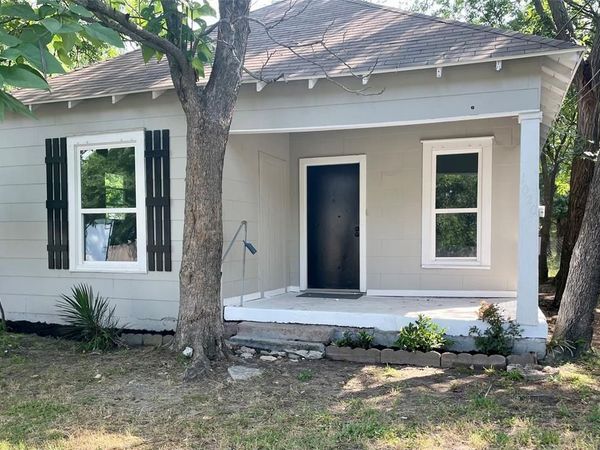 1020 Clinton Street, Stephenville, TX 76401