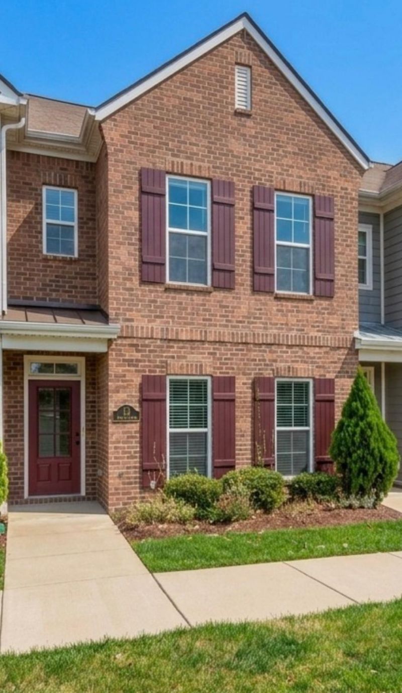 305 Dursley Pvt Lane, Spring Hill, TN 37174 Main Photo