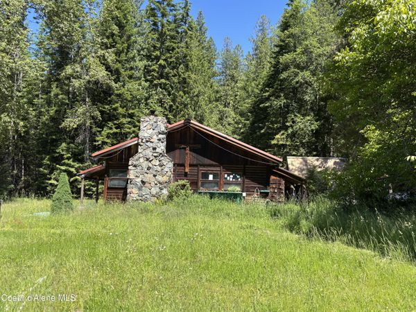 2216 Mosquito Creek Rd , Clark Fork, ID 83811