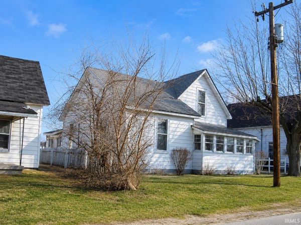 80 D Street, Linton, IN 47441
