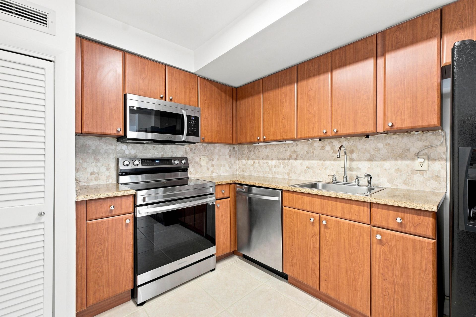1900 S Ocean Boulevard, Unit 10g, Lauderdale by the Sea, FL 33062 Photo