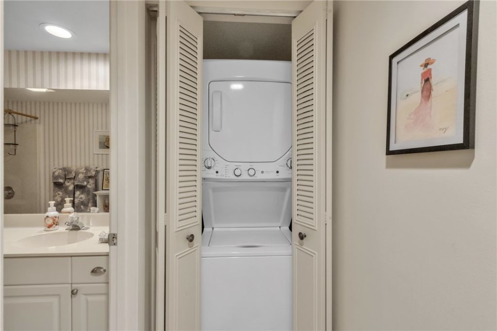 38 Plantation Drive, Unit 202, Vero Beach, FL 32966 Photo