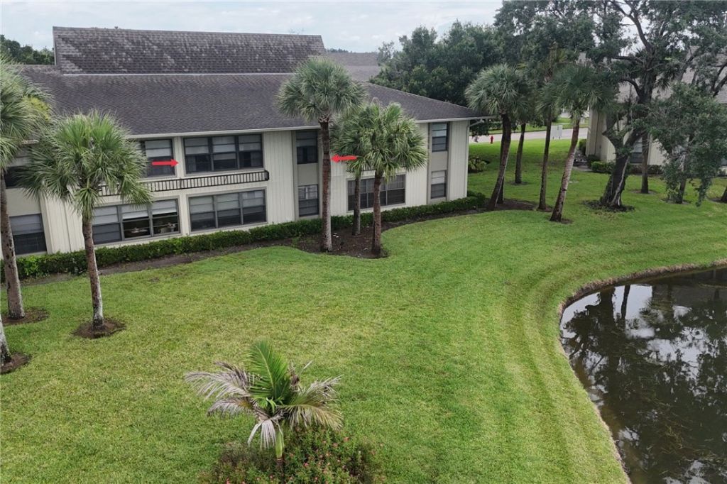 38 Plantation Drive, Unit 202, Vero Beach, FL 32966 Photo