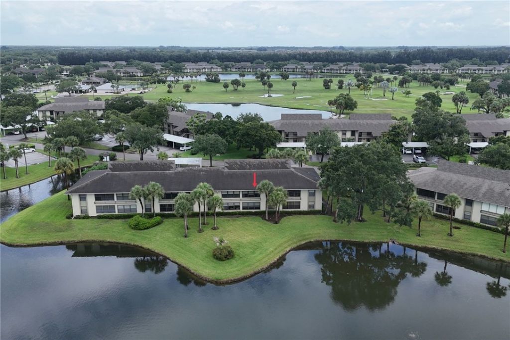38 Plantation Drive, Unit 202, Vero Beach, FL 32966 Photo