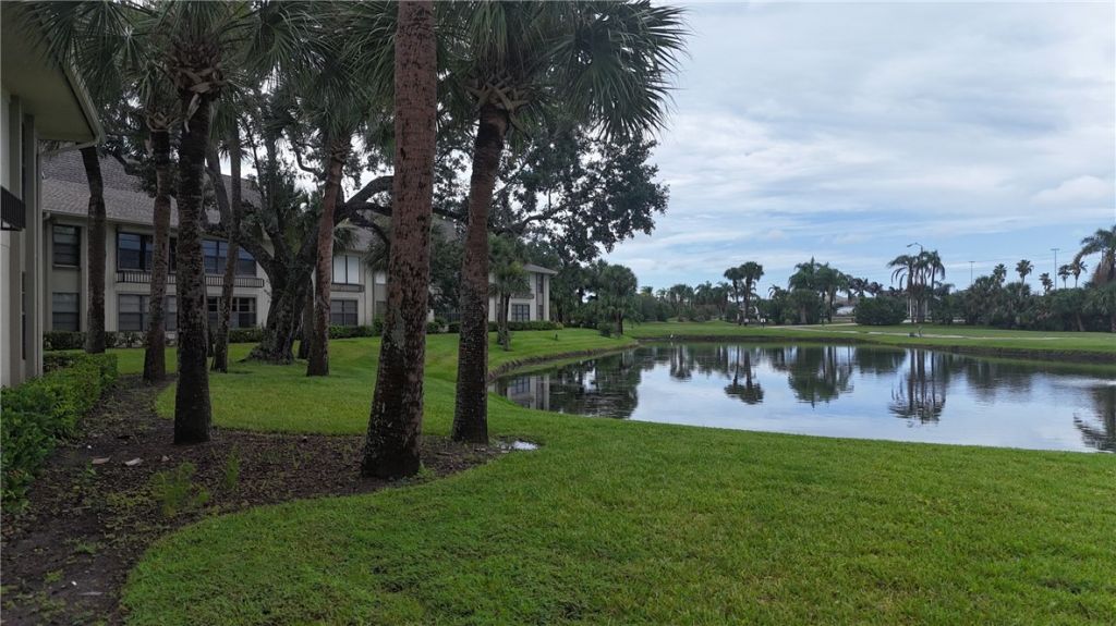 38 Plantation Drive, Unit 202, Vero Beach, FL 32966 Photo