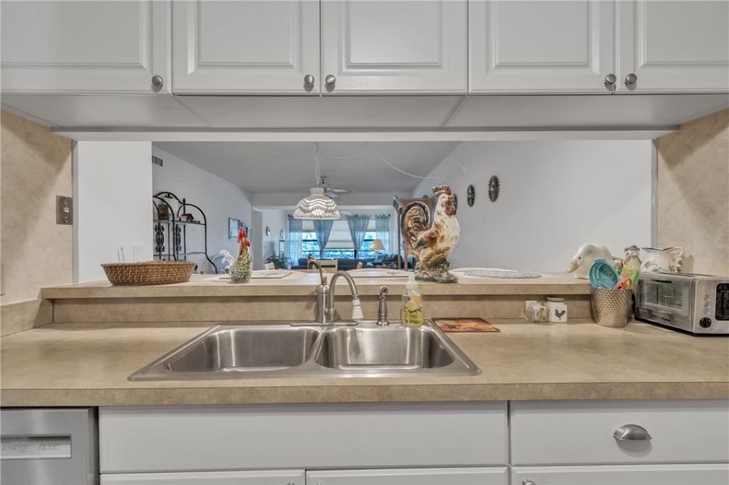 38 Plantation Drive, Unit 202, Vero Beach, FL 32966 Photo