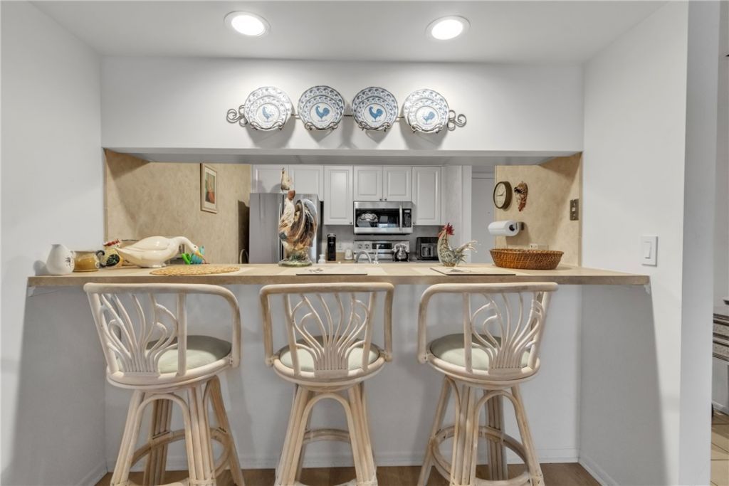 38 Plantation Drive, Unit 202, Vero Beach, FL 32966 Photo
