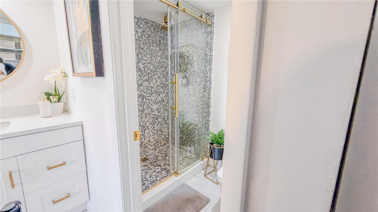 3635 Whitehall Drive , Unit 401, West Palm Beach, FL 33401 Photo