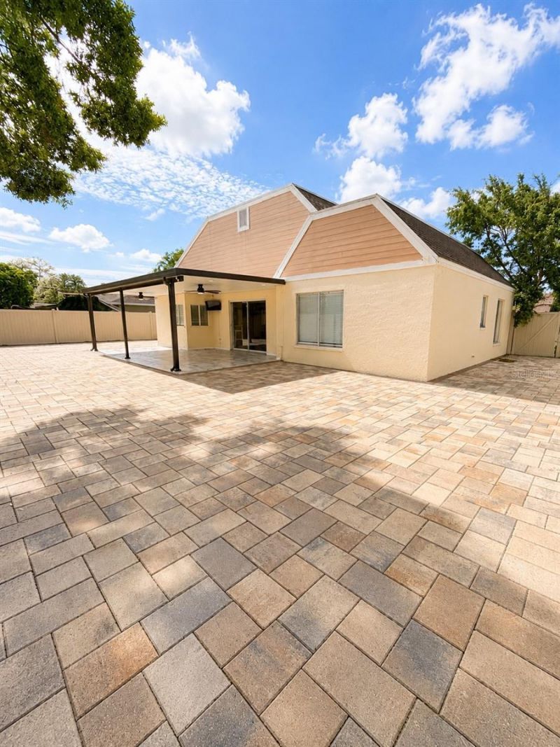 17708 Rivendel Road , Lutz, FL 33549 Photo