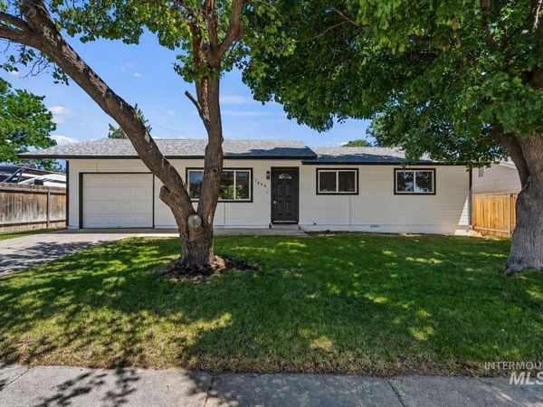 1640 N 14th East, Mountain Home, ID 83647