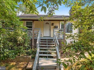 5603 GALLATIN STREET , HYATTSVILLE, MD 20781