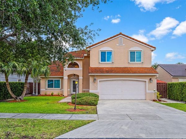 15891 SW 84th St , Miami, FL 33193