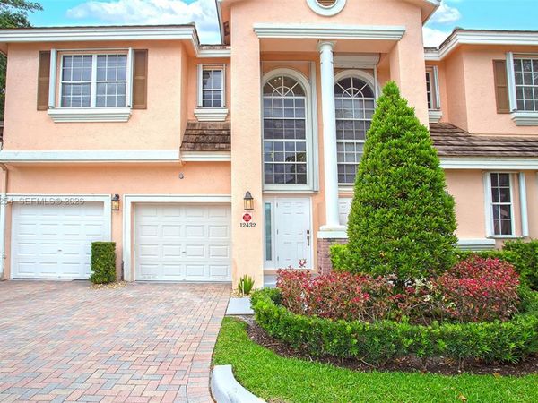 12432 NW 10th Ct , Unit D-13, Coral Springs, FL 33071