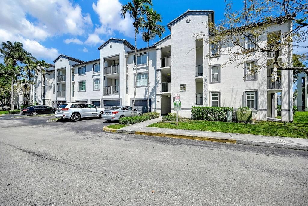 4420 NW 107th Ave , Unit 107, Doral, FL 33178 Photo