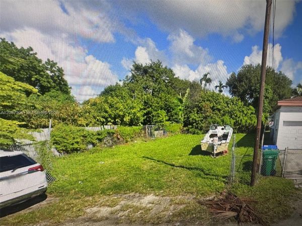 1449 NW 68th Ter , Miami, FL 33147