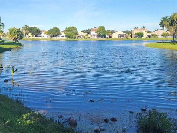 649 Willow Bend Rd , Weston, FL 33327