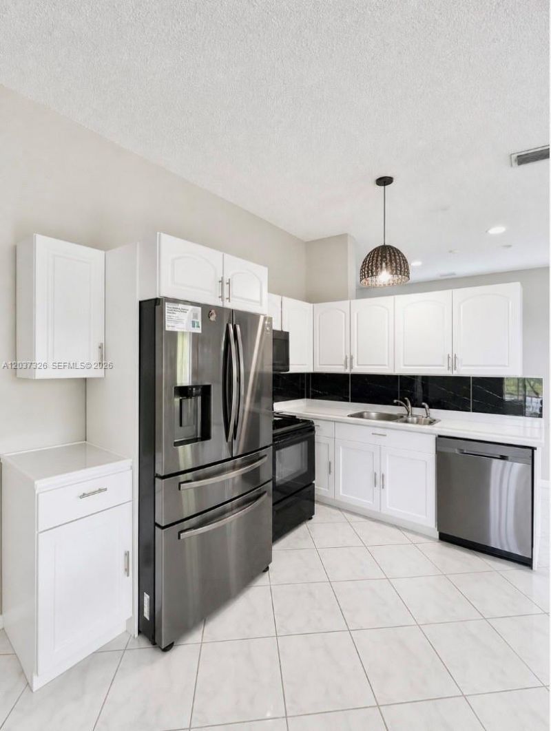 649 Willow Bend Rd , Weston, FL 33327 Photo