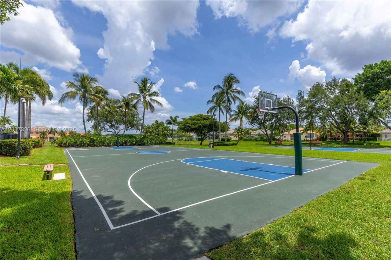 649 Willow Bend Rd , Weston, FL 33327 Photo