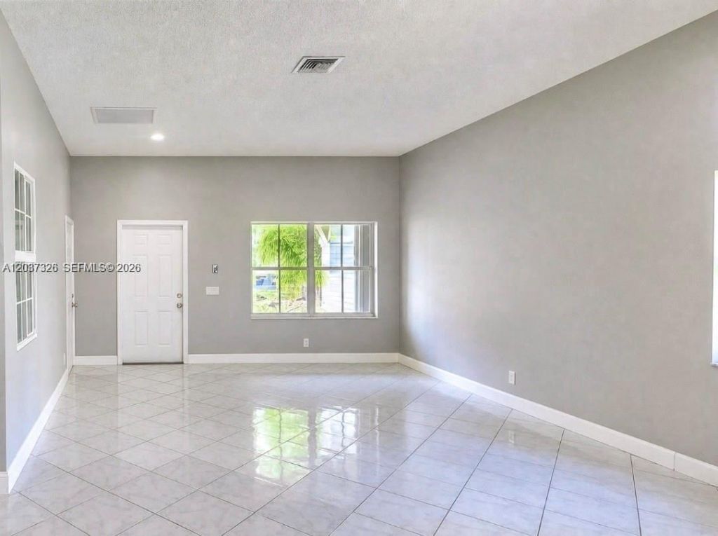 649 Willow Bend Rd , Weston, FL 33327 Photo