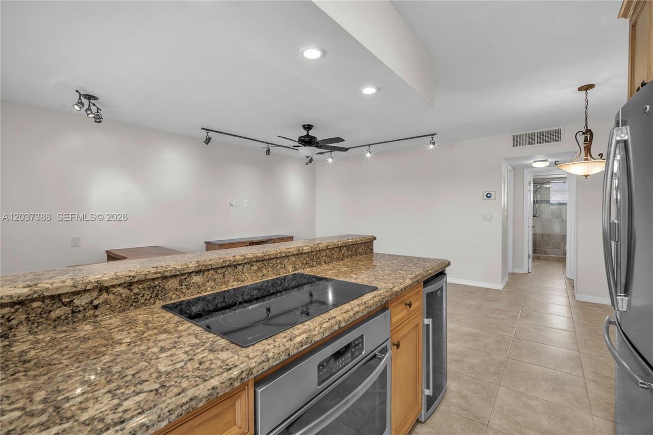 901 S Surf Rd, Unit 506, Hollywood, FL 33019 Photo