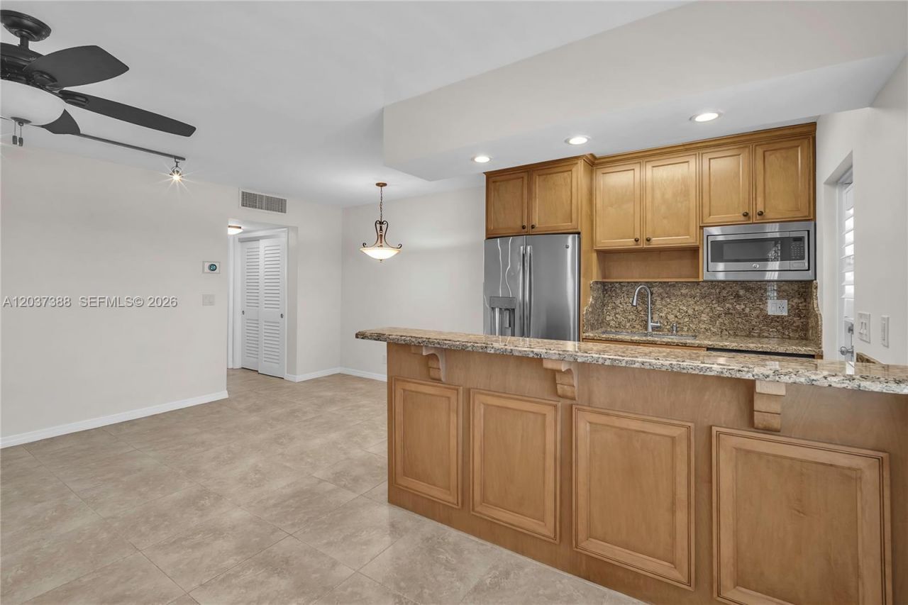 901 S Surf Rd, Unit 506, Hollywood, FL 33019 Photo
