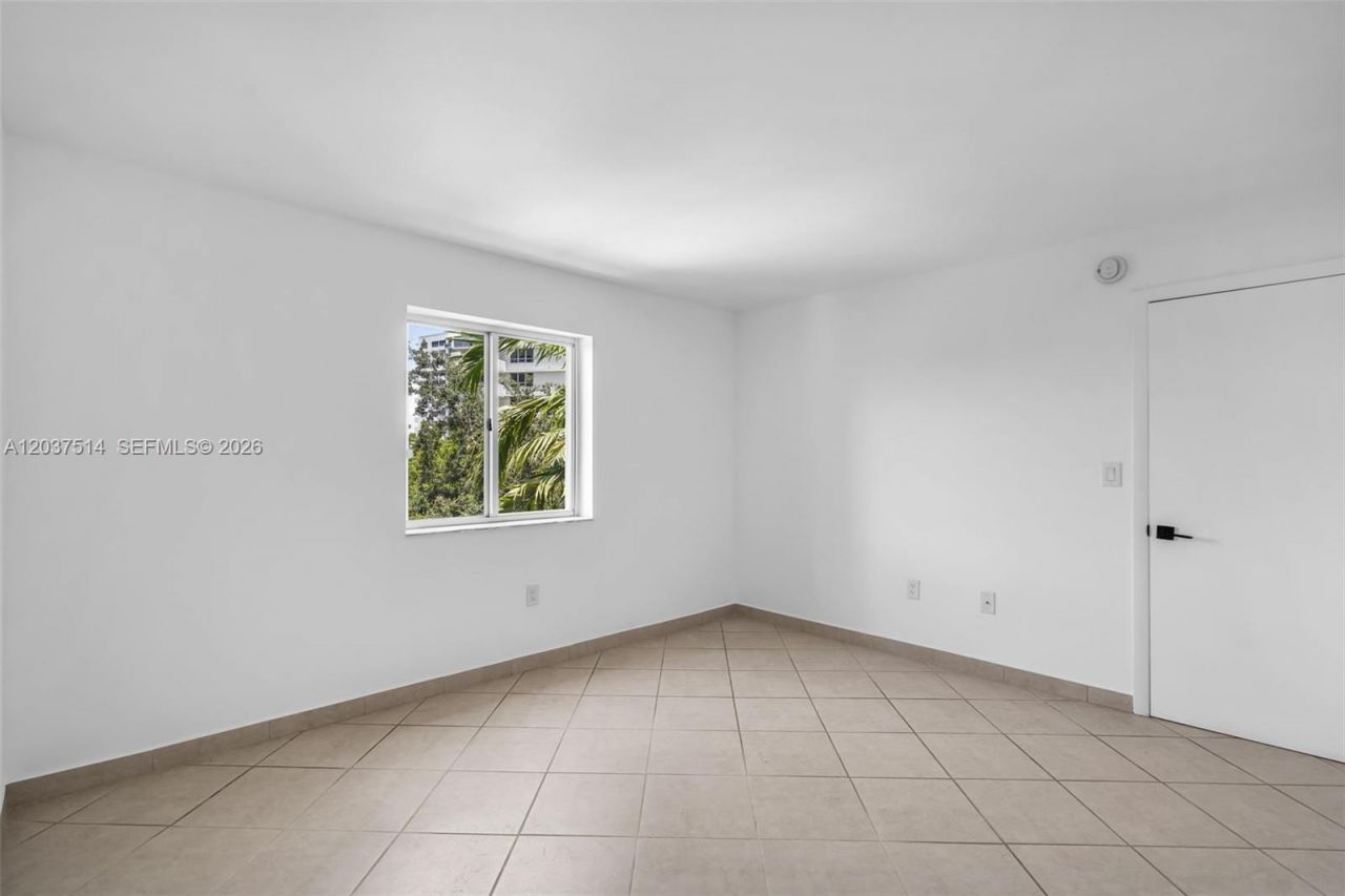 1401 Bay Rd , Unit 409, Miami Beach, FL 33139 Photo