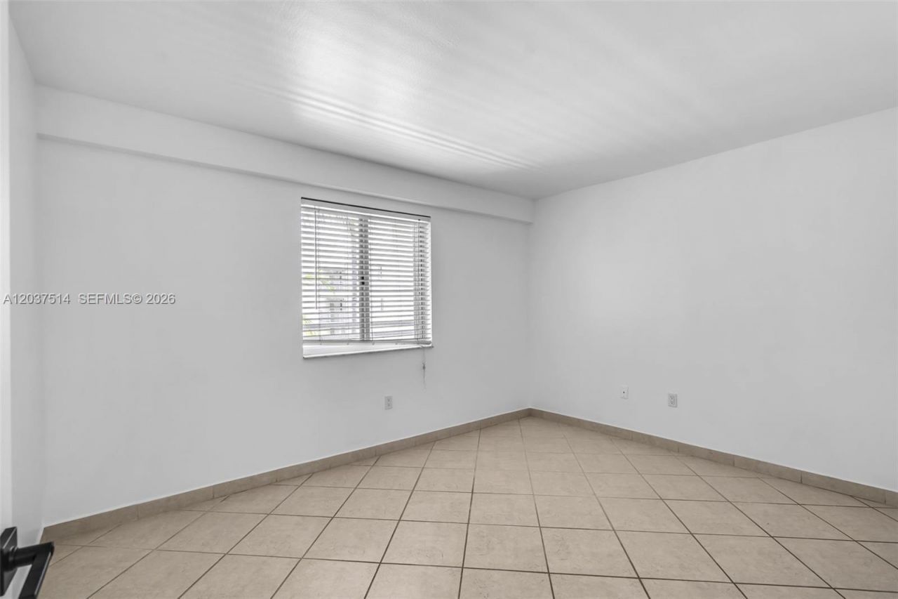 1401 Bay Rd , Unit 409, Miami Beach, FL 33139 Photo