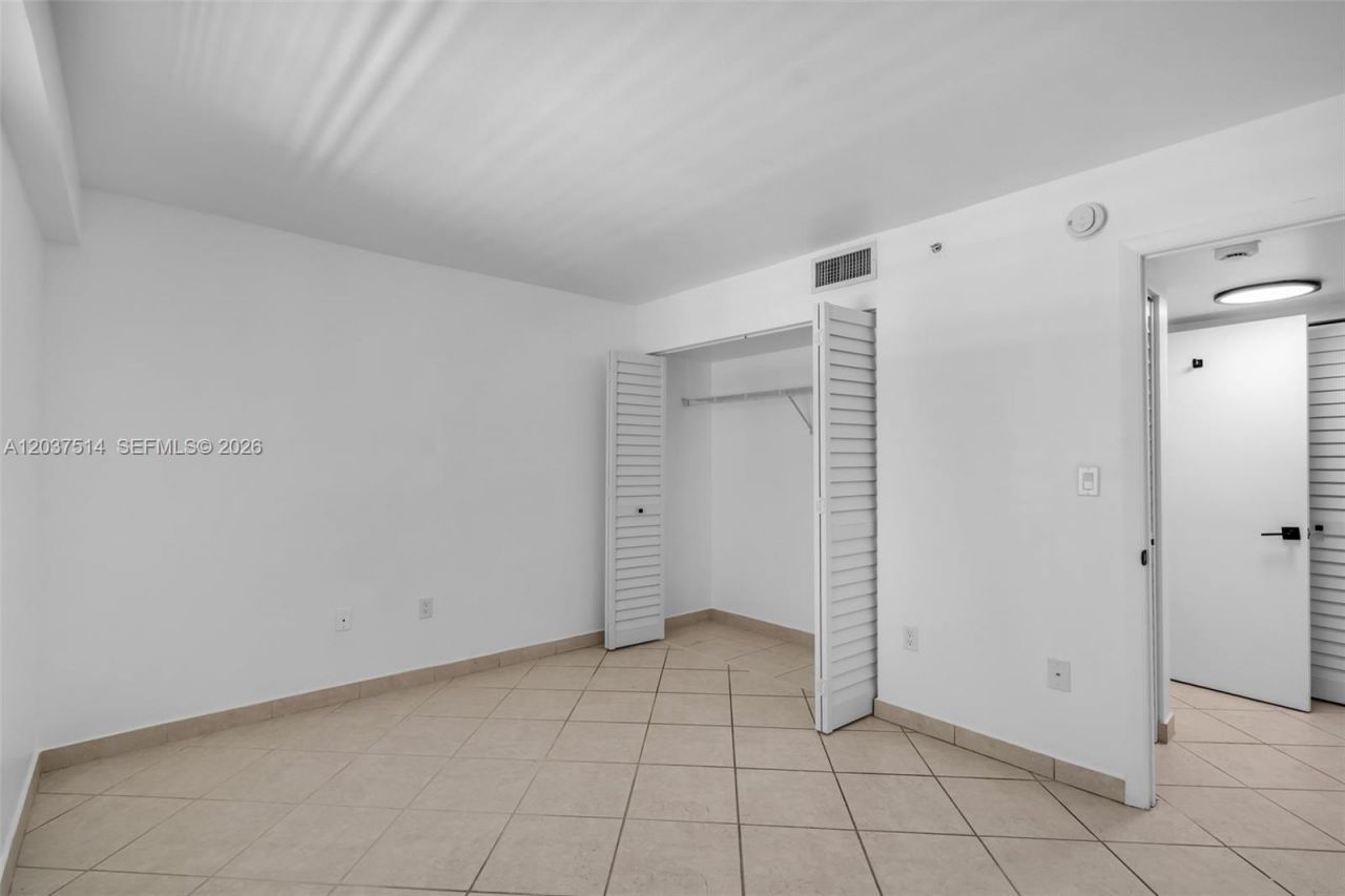 1401 Bay Rd , Unit 409, Miami Beach, FL 33139 Photo