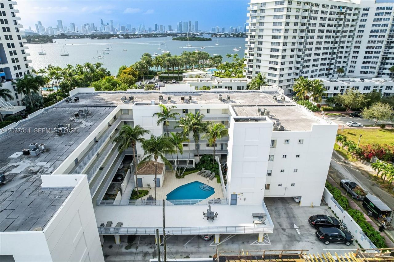 1401 Bay Rd , Unit 409, Miami Beach, FL 33139 Photo
