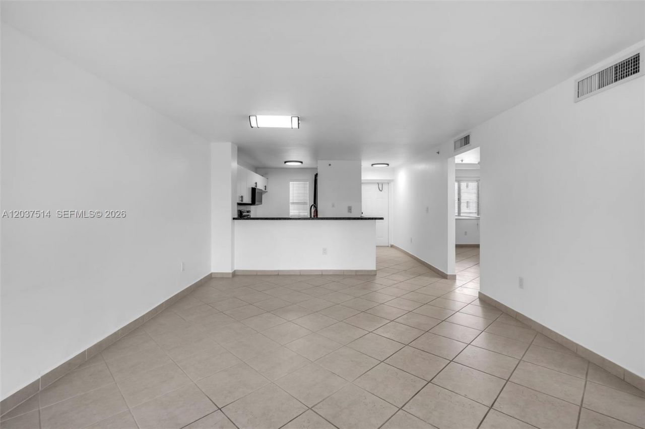 1401 Bay Rd , Unit 409, Miami Beach, FL 33139 Photo