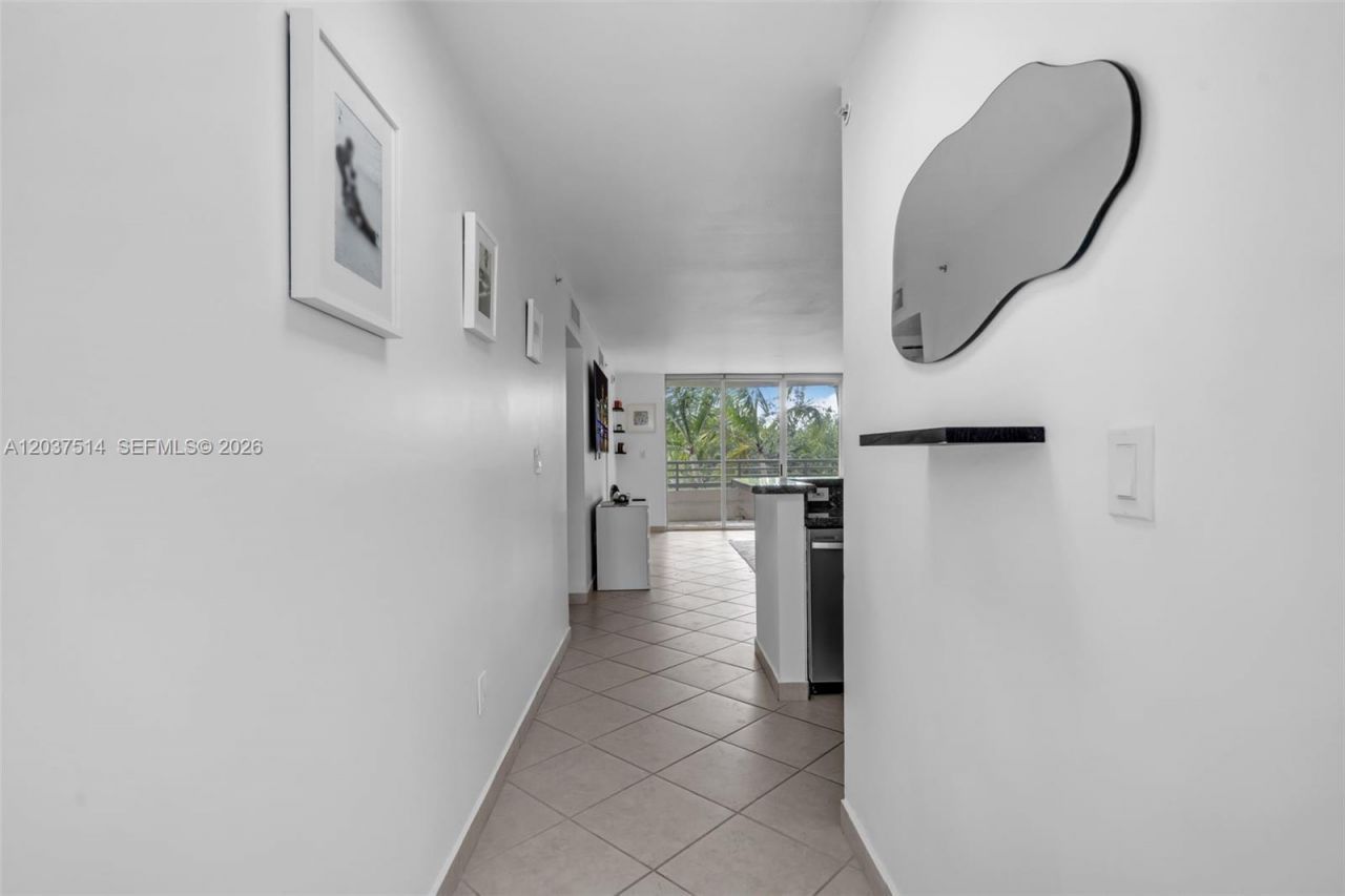 1401 Bay Rd, Unit 409, Miami Beach, FL 33139 Photo