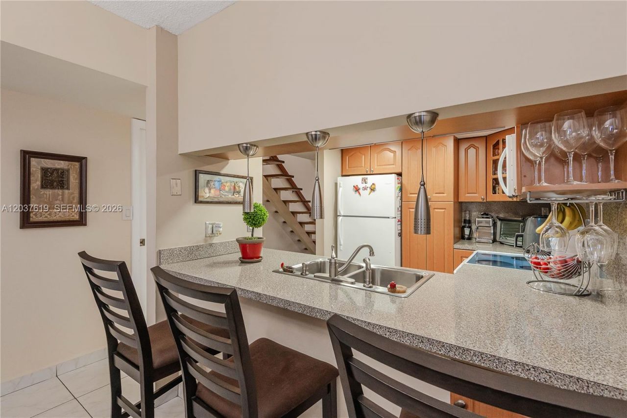 1052 W 79th St , Unit 11, Hialeah, FL 33014 Photo