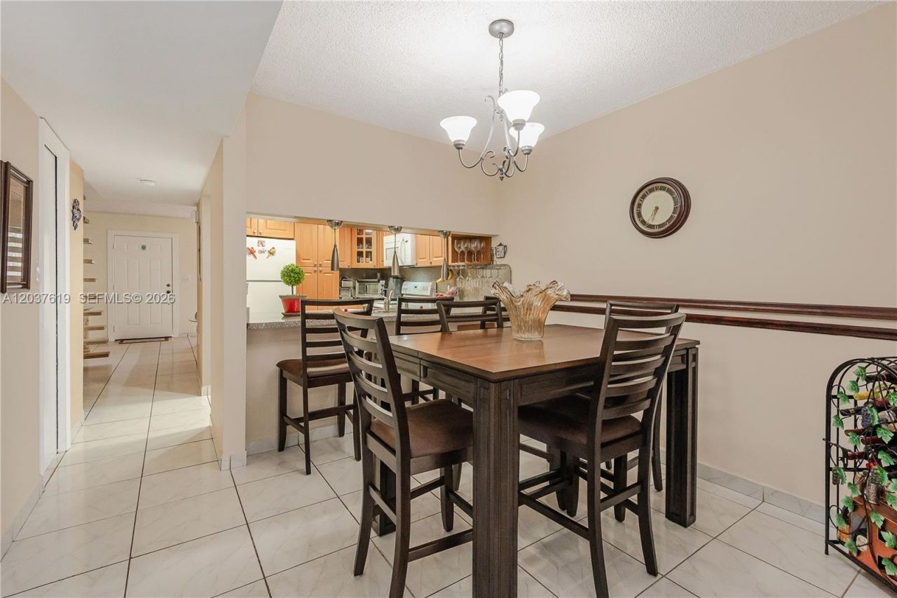 1052 W 79th St , Unit 11, Hialeah, FL 33014 Photo