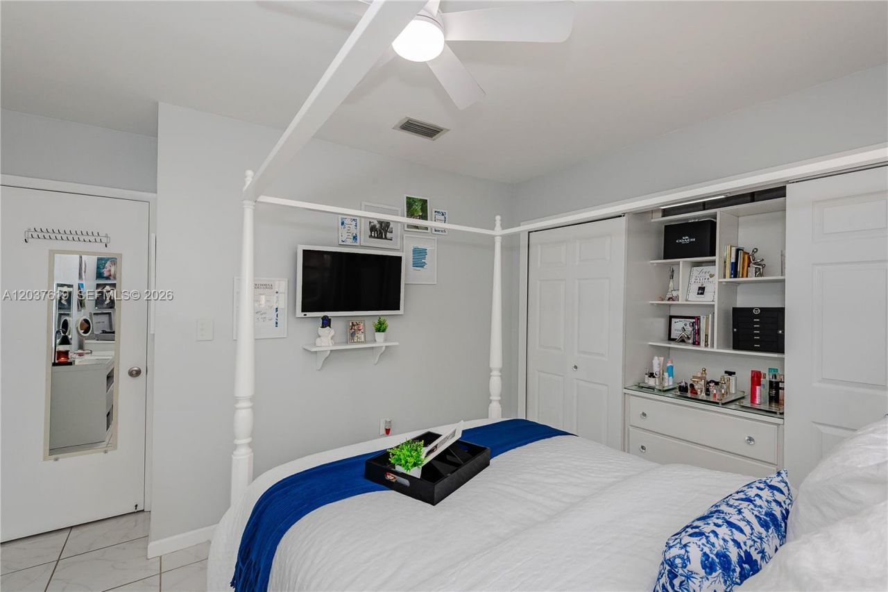 1052 W 79th St , Unit 11, Hialeah, FL 33014 Photo