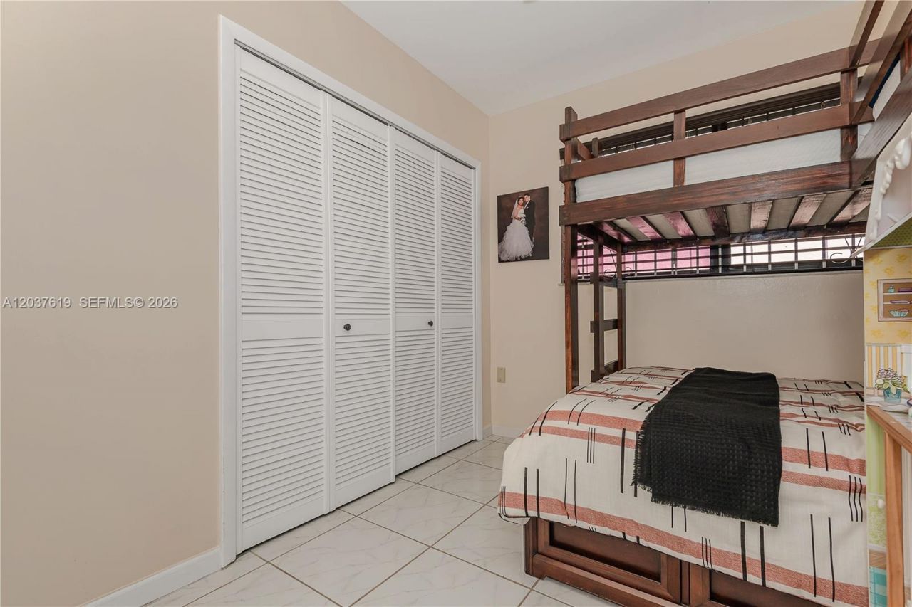 1052 W 79th St , Unit 11, Hialeah, FL 33014 Photo