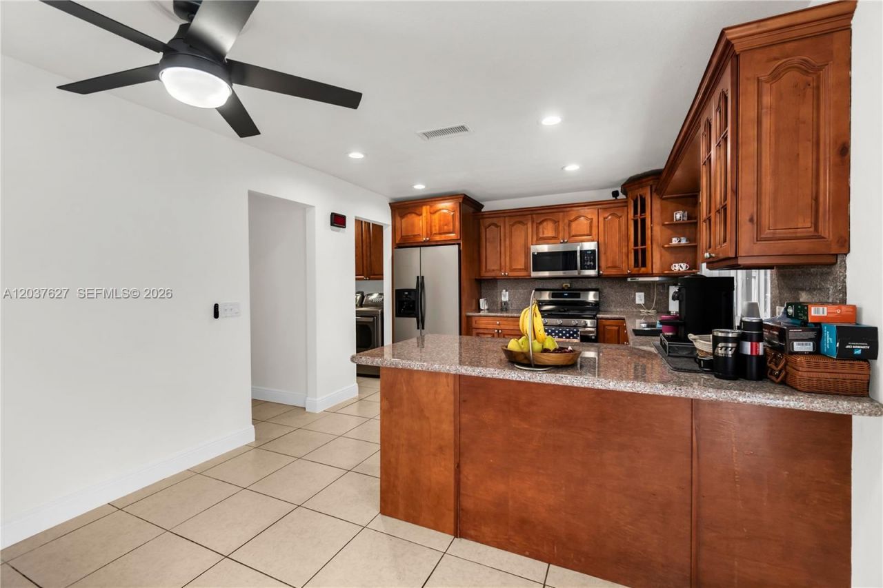 2751 NW 107th Ter, Sunrise, FL 33322 Photo