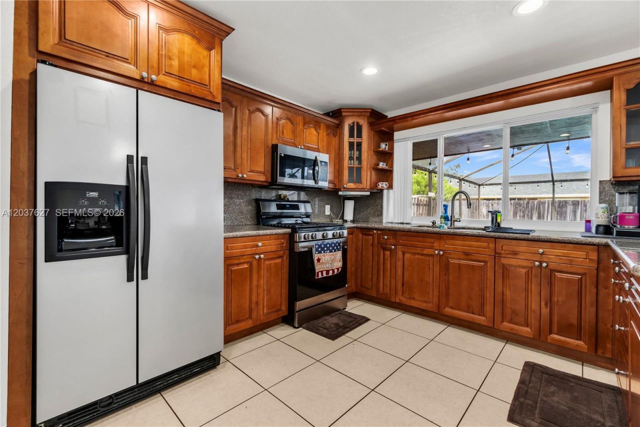 2751 NW 107th Ter, Sunrise, FL 33322 Photo