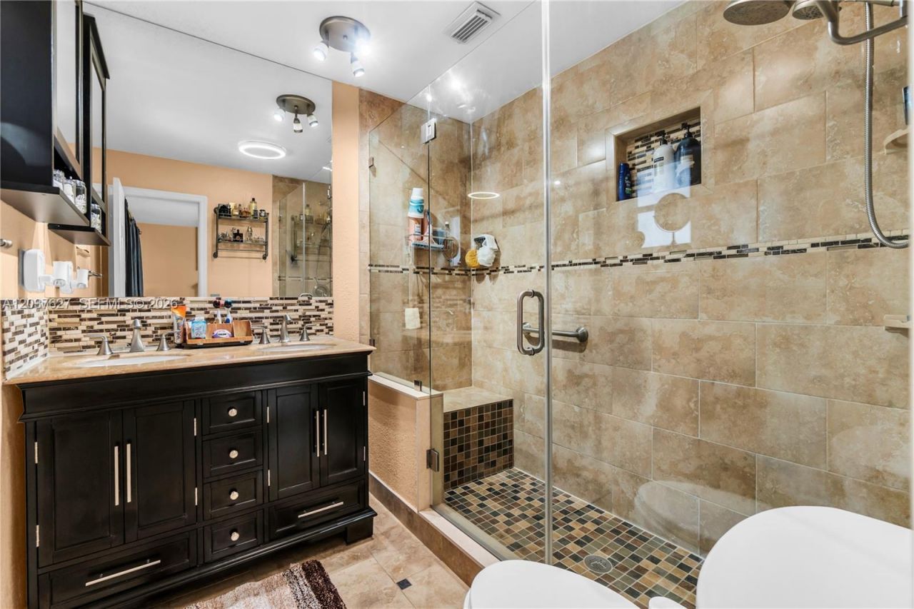 2751 NW 107th Ter, Sunrise, FL 33322 Photo