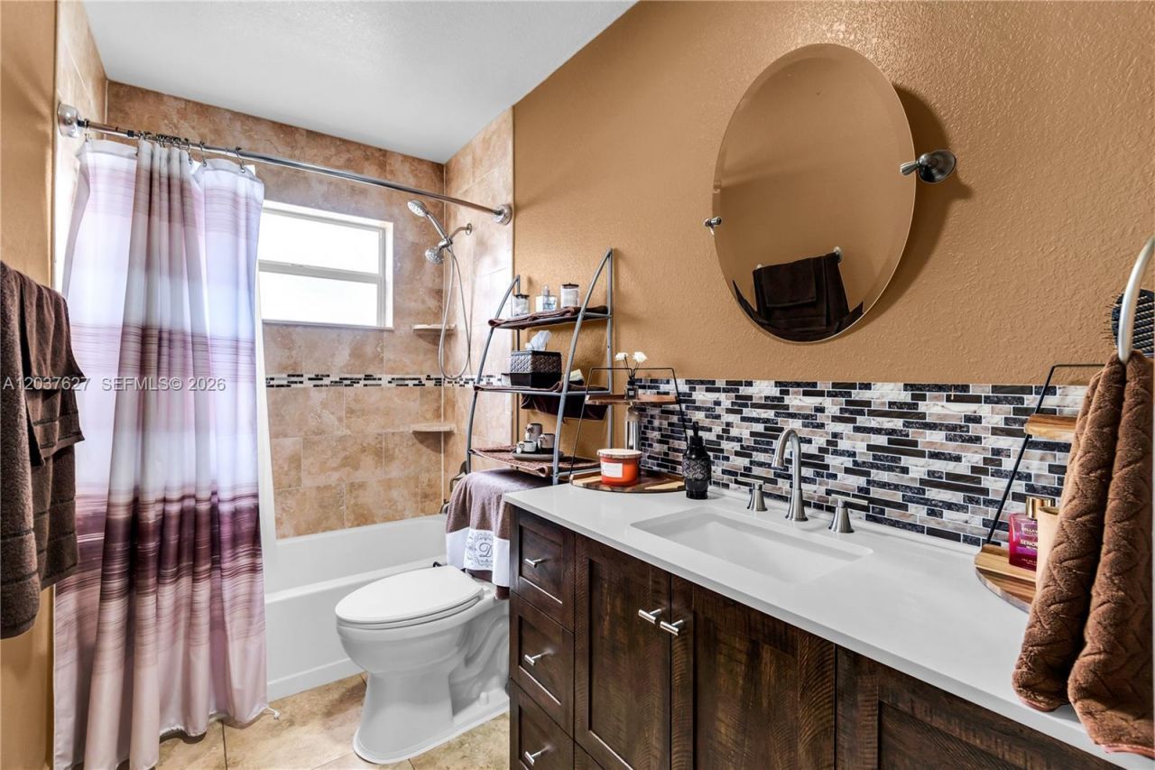 2751 NW 107th Ter, Sunrise, FL 33322 Photo