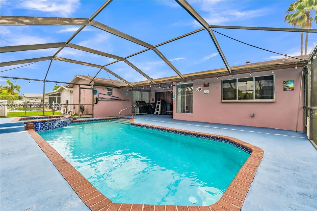 2751 NW 107th Ter, Sunrise, FL 33322 Photo