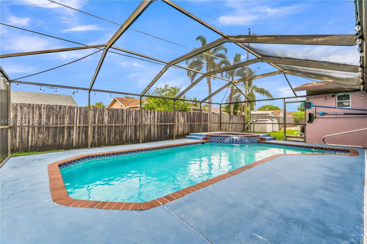 2751 NW 107th Ter, Sunrise, FL 33322 Photo