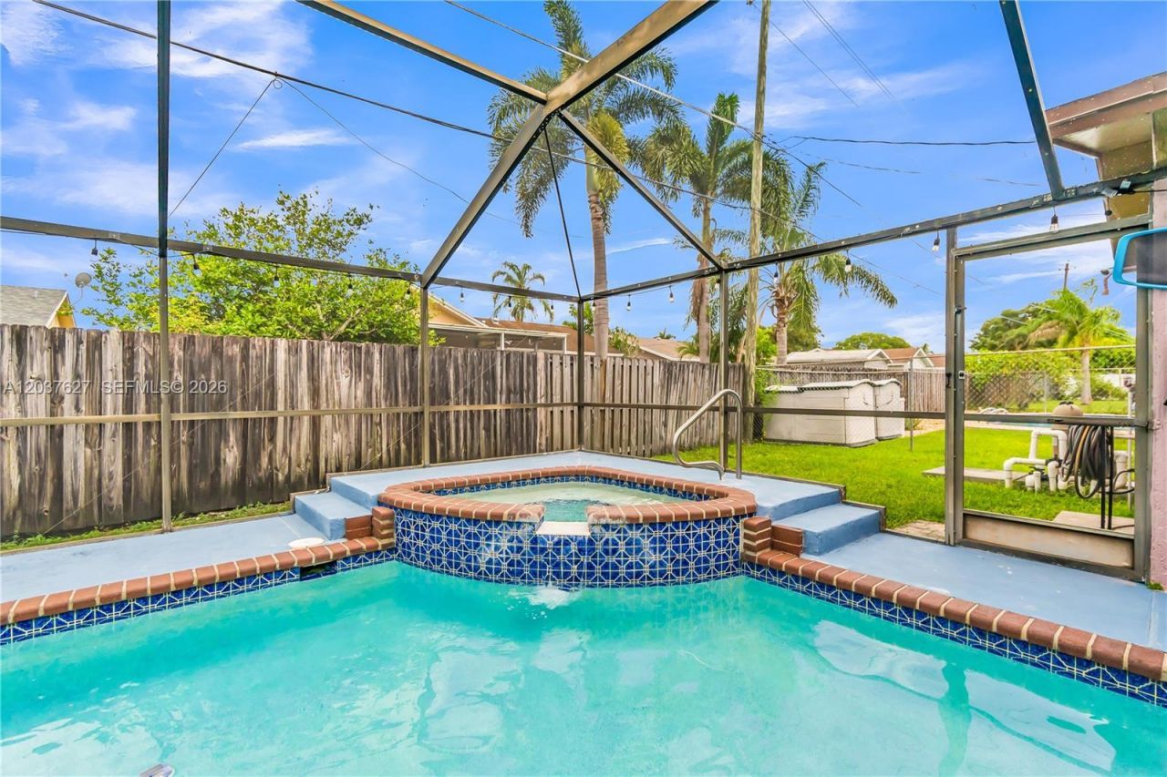 2751 NW 107th Ter, Sunrise, FL 33322 Photo