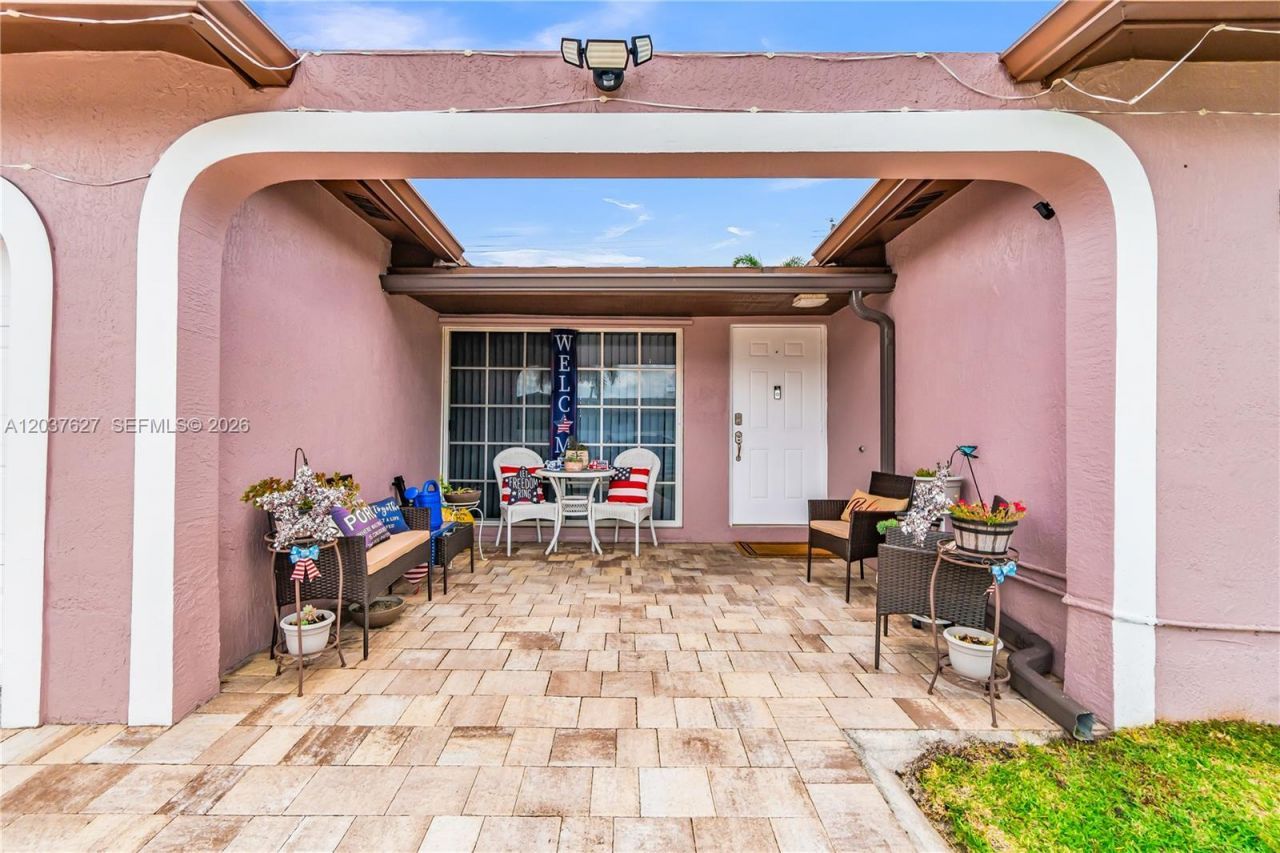 2751 NW 107th Ter, Sunrise, FL 33322 Photo