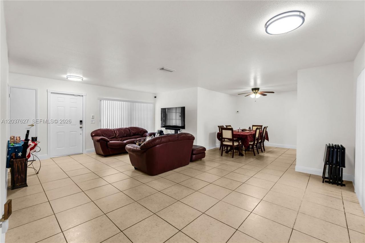 2751 NW 107th Ter, Sunrise, FL 33322 Photo